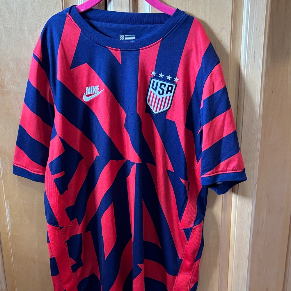 Nike YXL USA Soccer Jersey - Bold Red and Navy - Picture 1 of 4